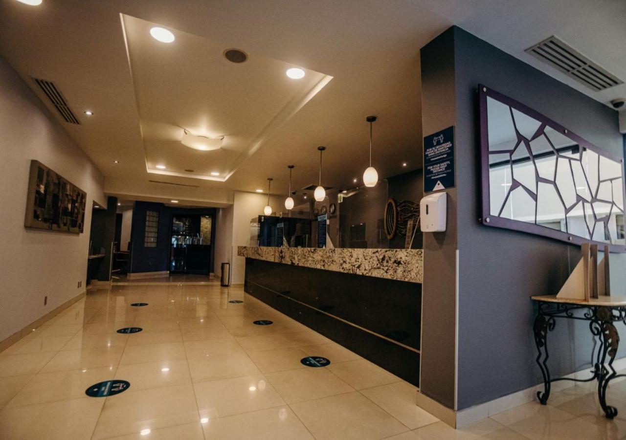Hotel Calafia Mexicali Kültér fotó
