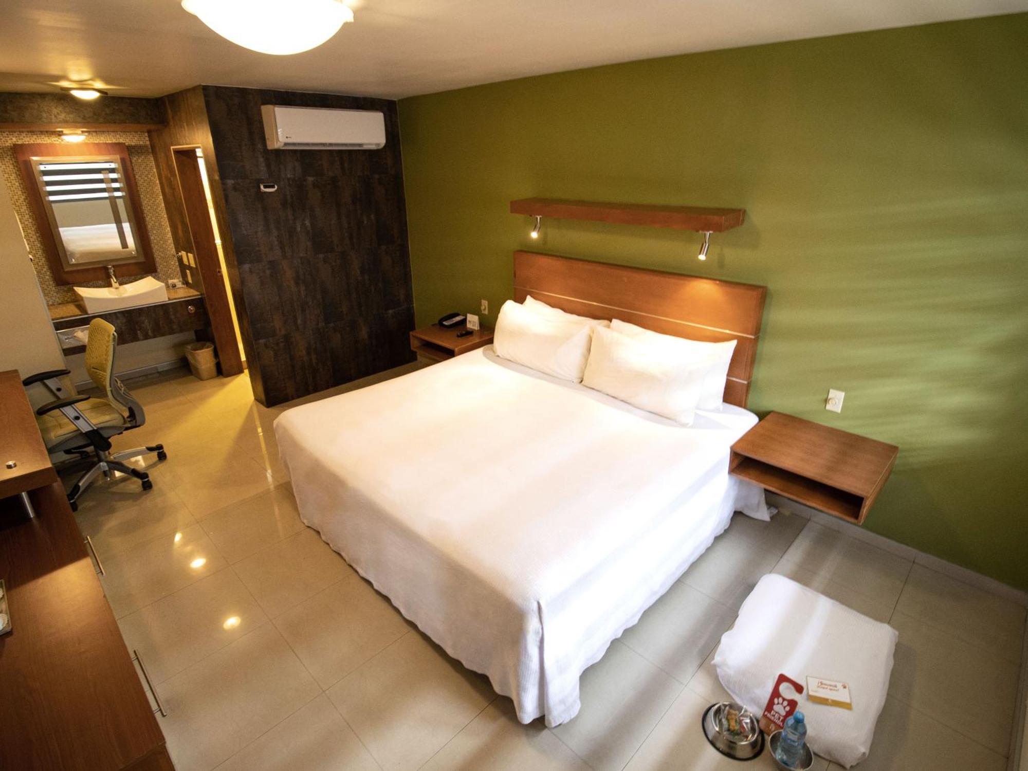 Hotel Calafia Mexicali Kültér fotó