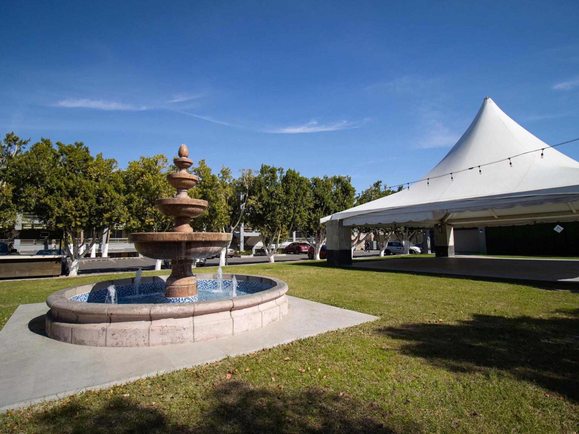 Hotel Calafia Mexicali Kültér fotó